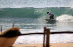 Arugam Surf Just Few Meters from the Shore